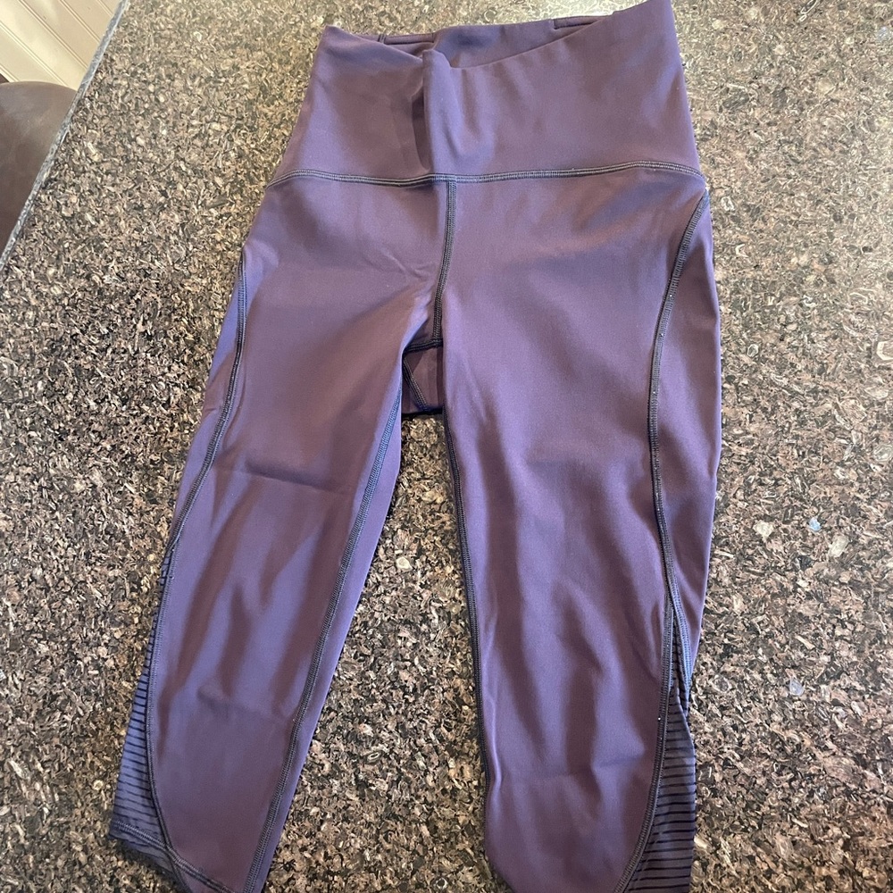 Lulu Lemon Cropped Purple Legging